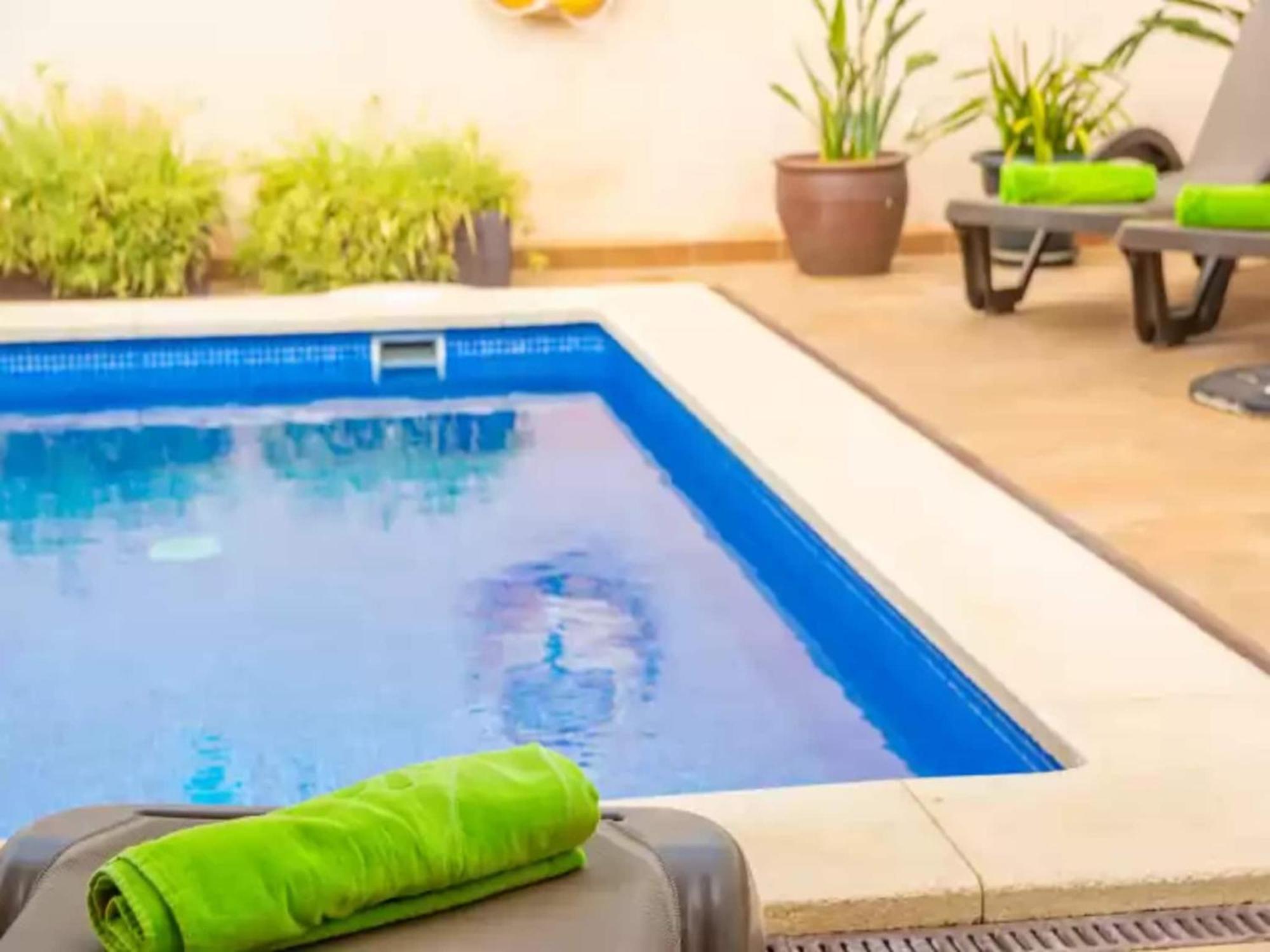 Cosy With Private Pool Villa *